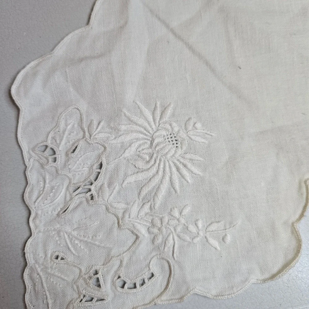 N/A vintage white
